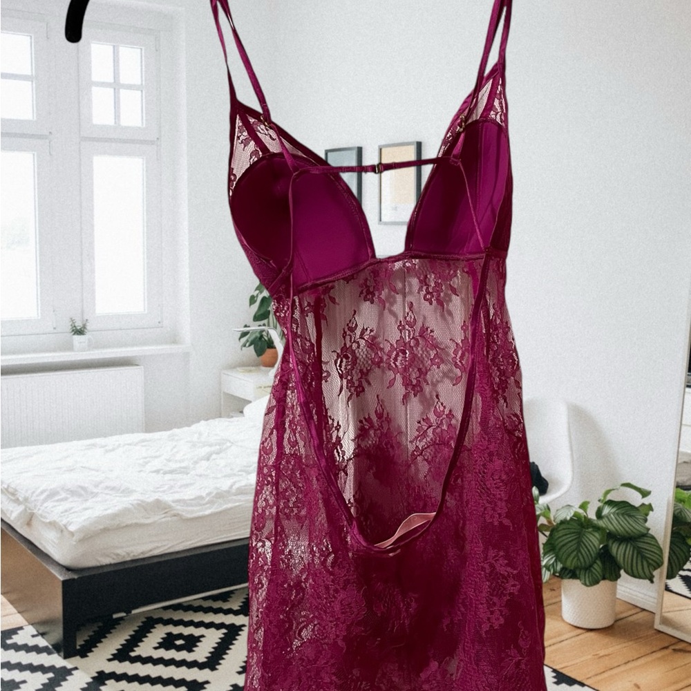 Victoria Secret Nightie Size Small Lace Pink Cup Size A/B?